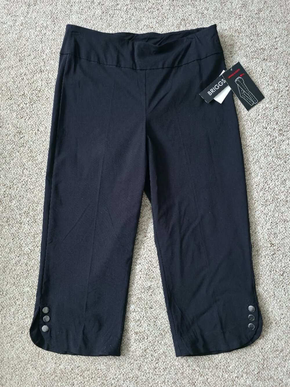 NWT Briggs New York Women's Pull on Capri Pants Size 10